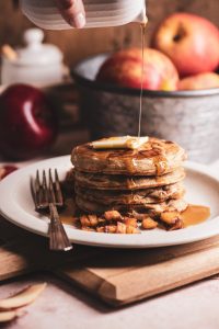 Healthy Apple Oat Pancakes